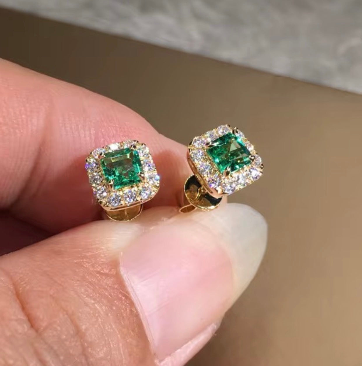 Emerald Luxe Trio Set – Bracelet, Earrings & Necklace