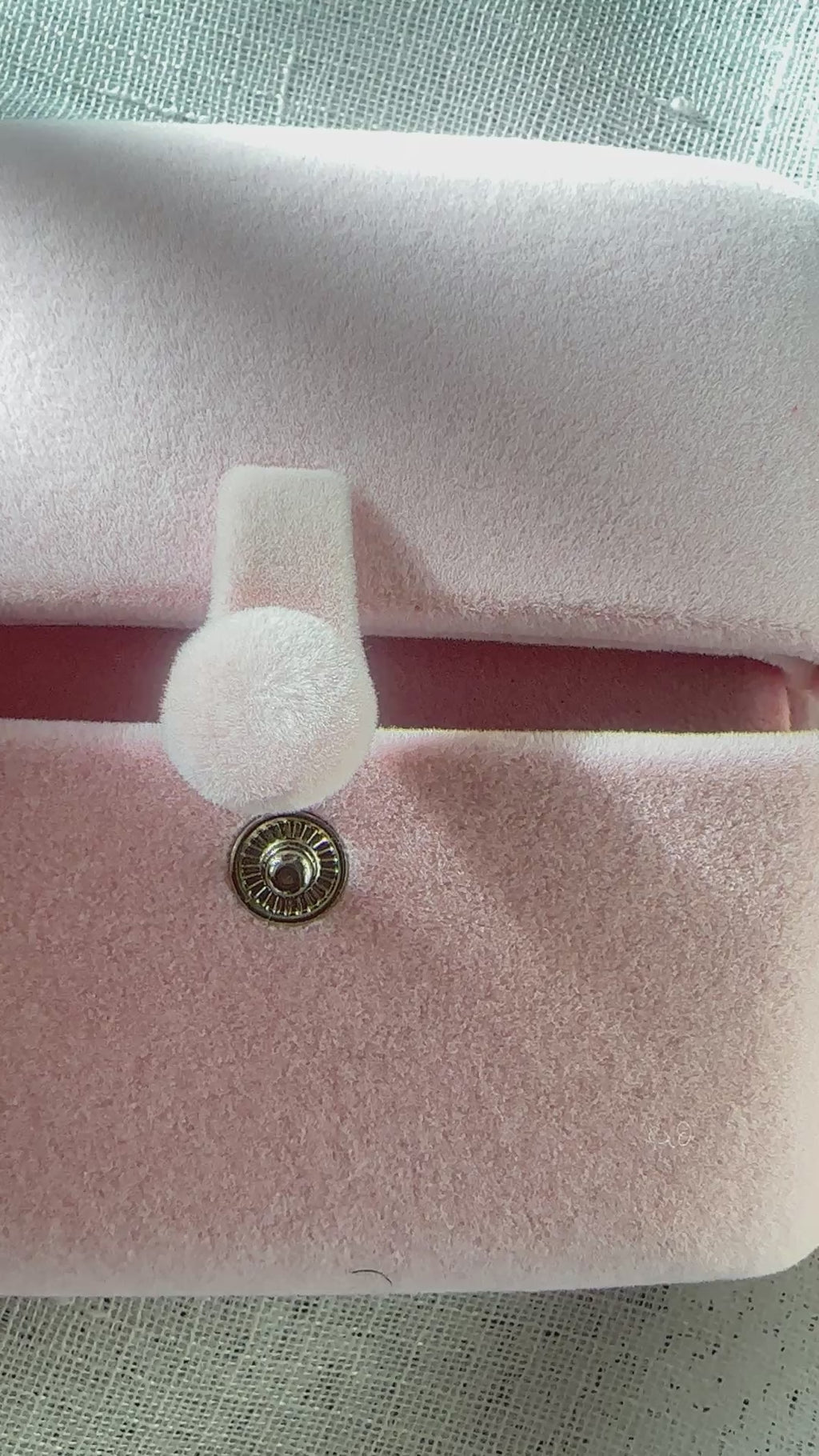 Gold & Emerald Initial Jewelry Set – Pendant Necklace + Twisted Hoop Earrings